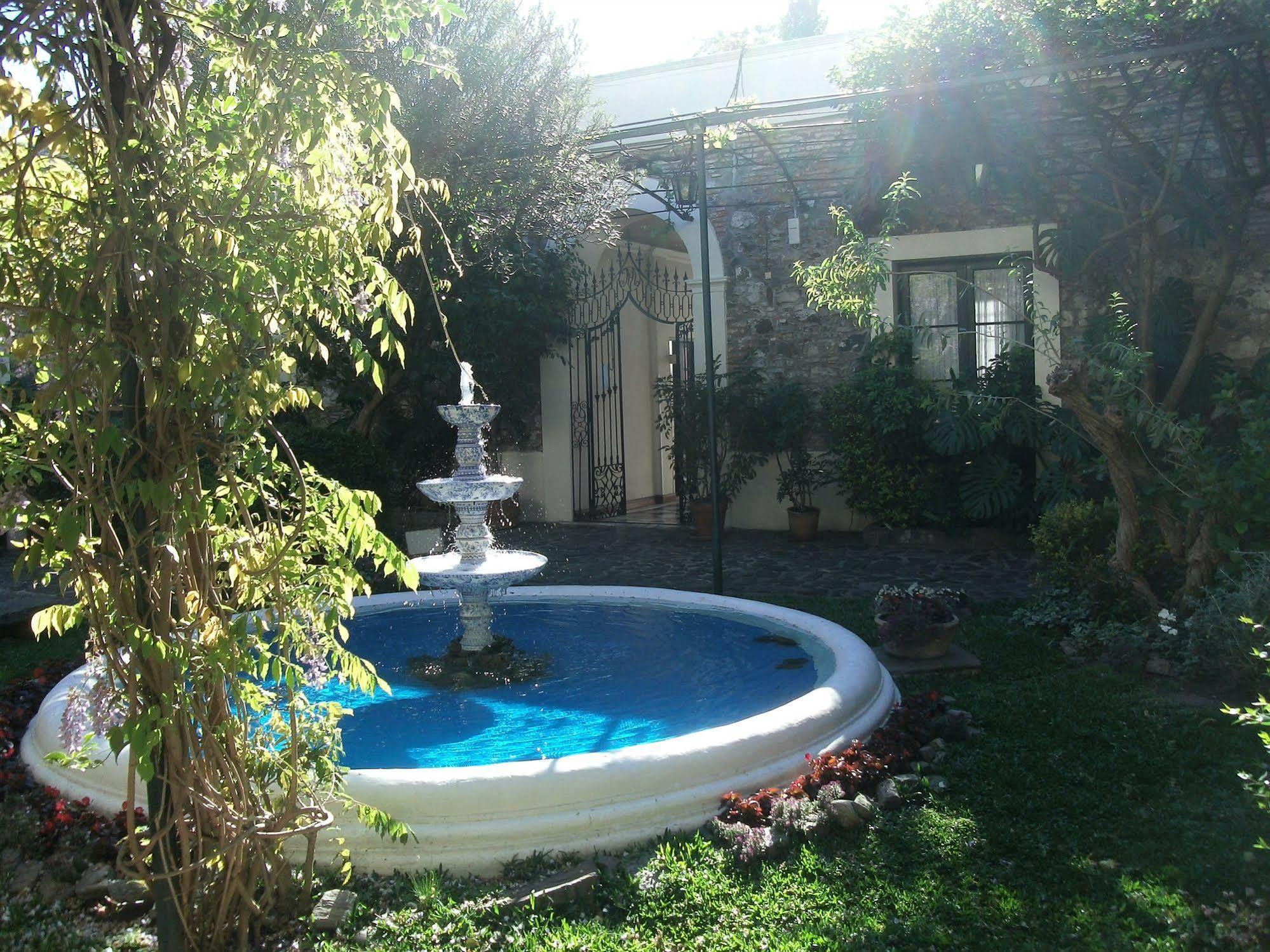 Posada Plaza Mayor Colonia del Sacramento Bagian luar foto