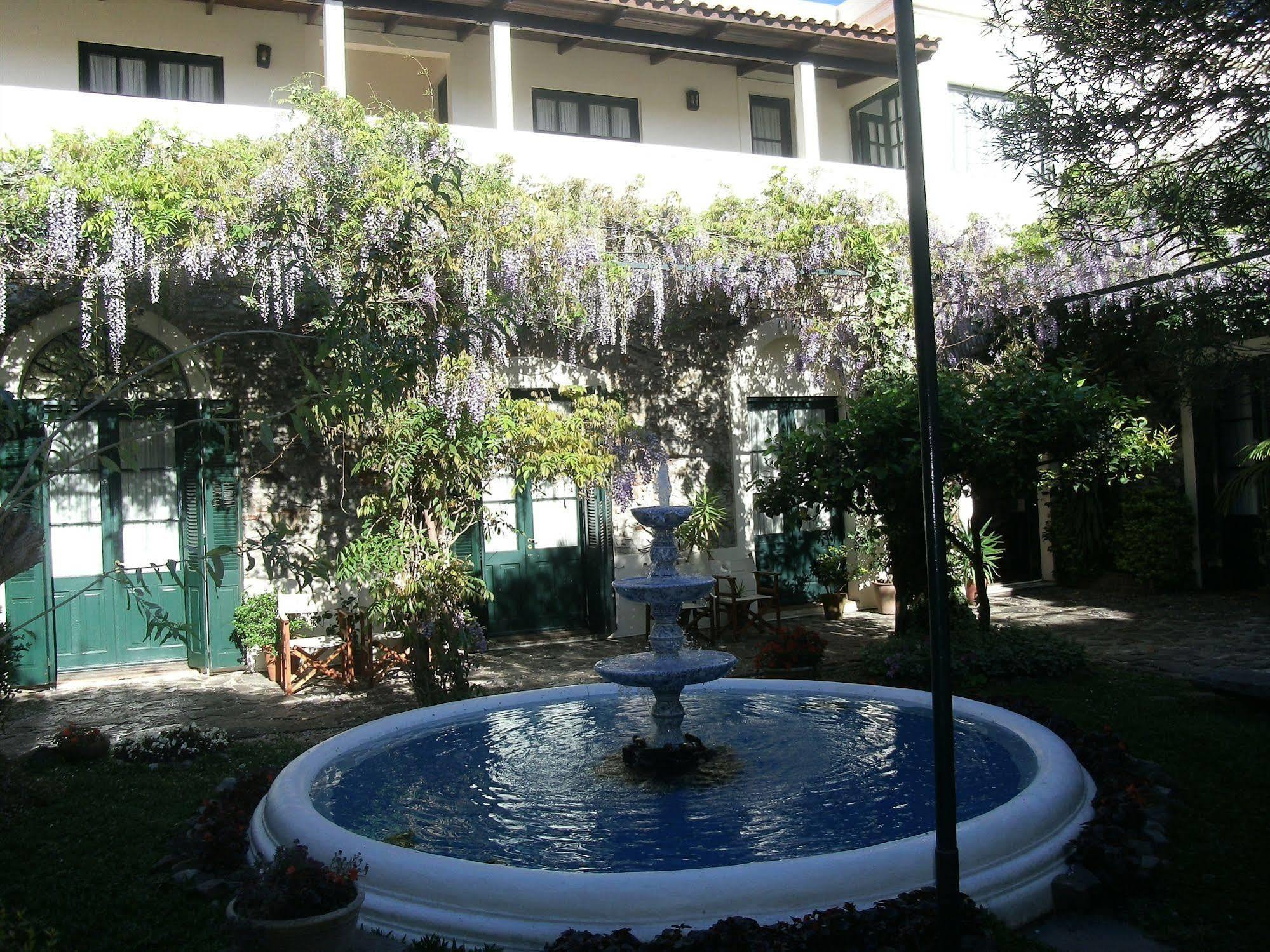 Posada Plaza Mayor Colonia del Sacramento Bagian luar foto